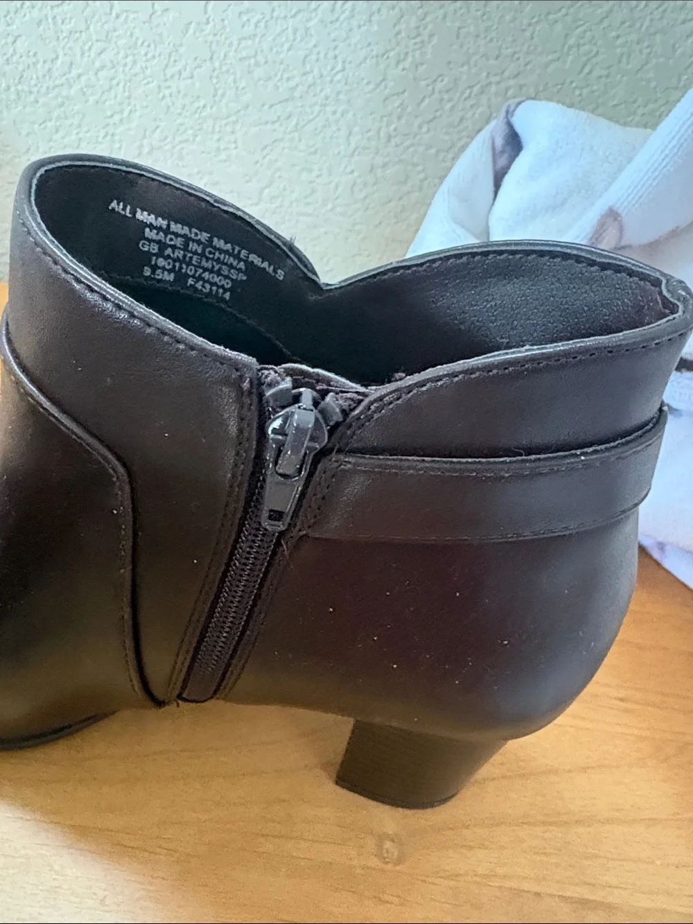 Gianni Bini Dark Brown Leather Ankle Booties with Side Zip